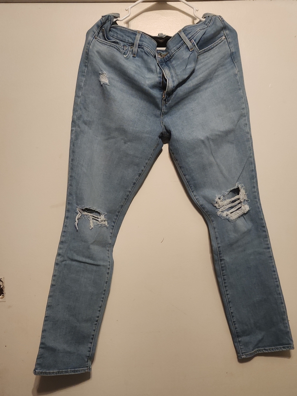 Women's Light Blue Distressed Slim Jeans